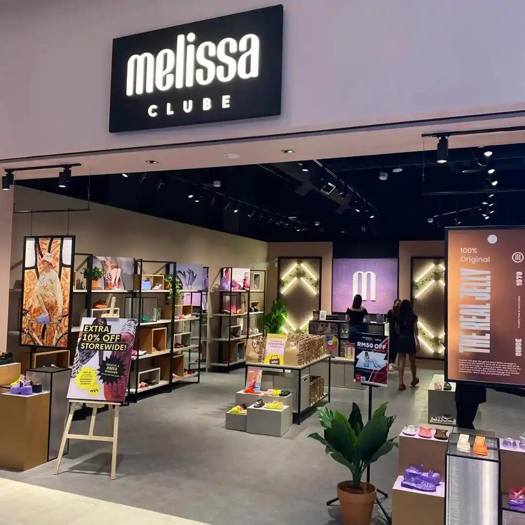 实体店撑不下去先别慌！电商冲击下，实体店压力确实大，但转机也来了。2026年4月