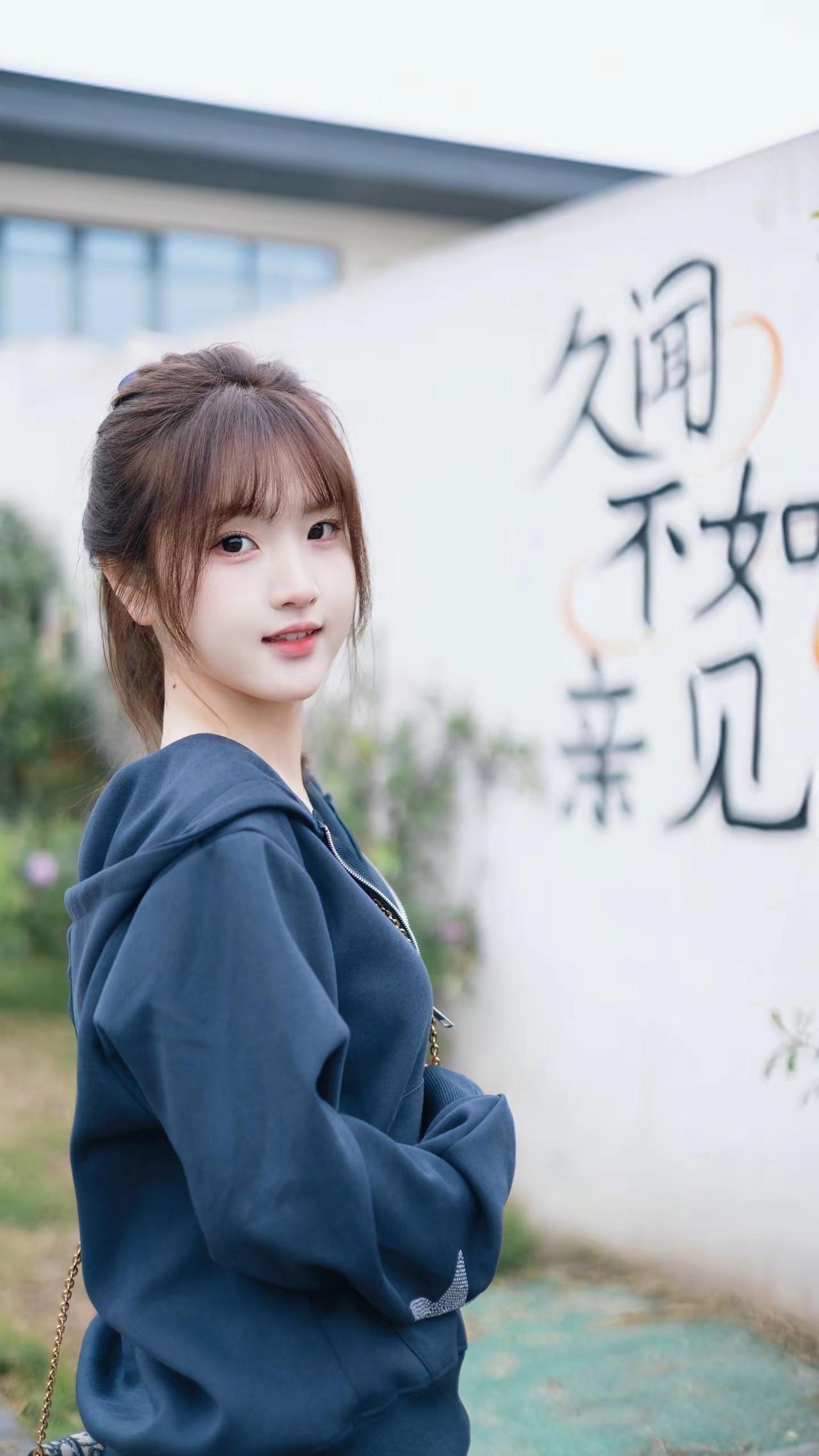 48岁了，第一次打扮自己，仿佛回到了17。