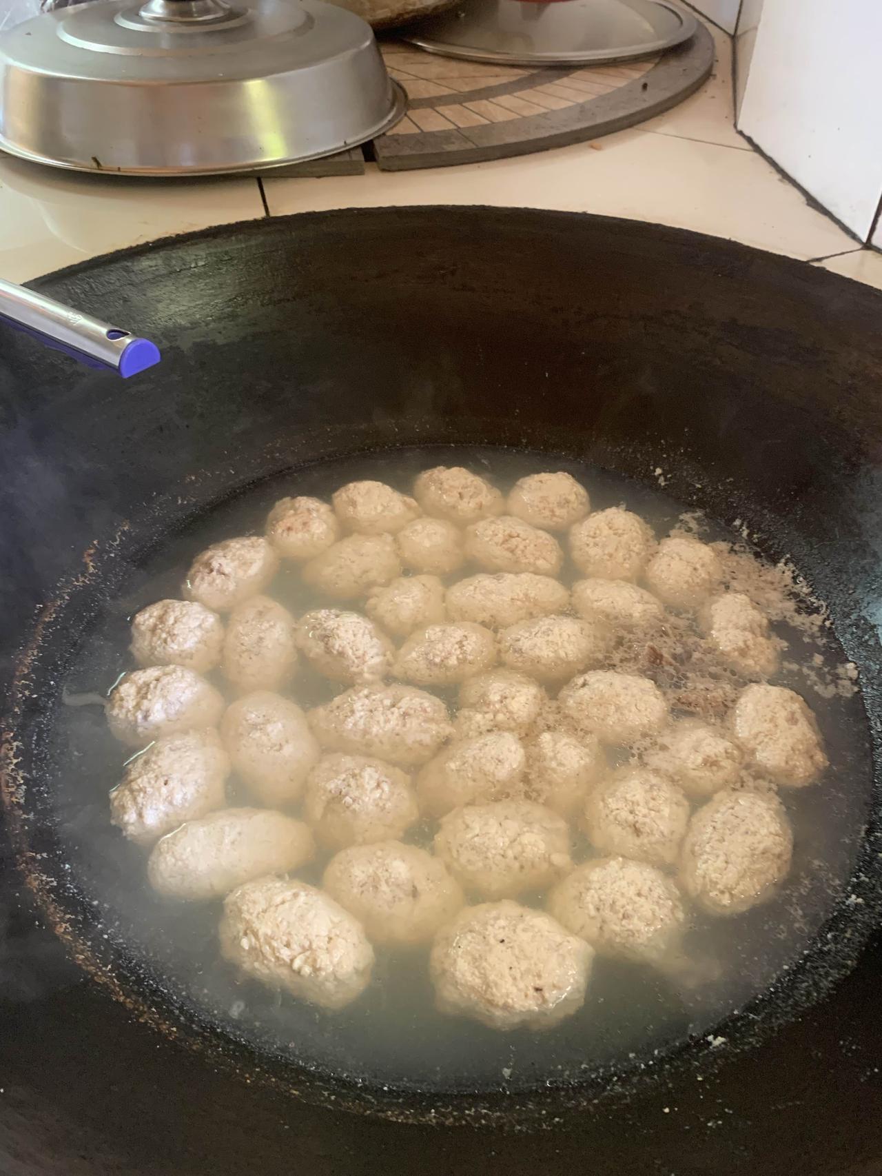 晒晒我的五一“宅乡下”生活五一假期，大一娃选择留校，不回家了而老公自上了