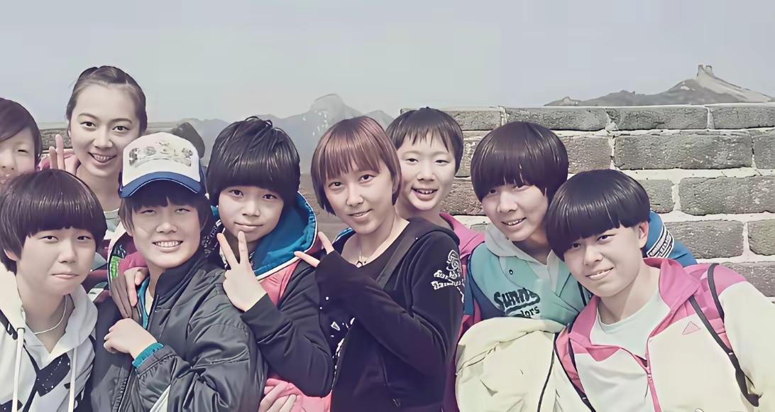 哈哈哈，那时的曼昱好青涩，好秀气，一下子把人们带回到那个令人无比回味的纯真年代。