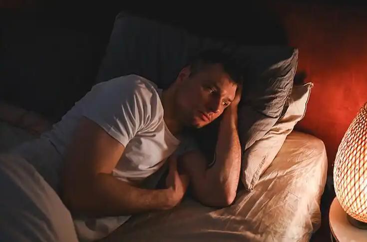 失眠或与肝相关，养肝不用总吃药，一个食疗方，隔三差五喝一次每天半夜醒来，不是