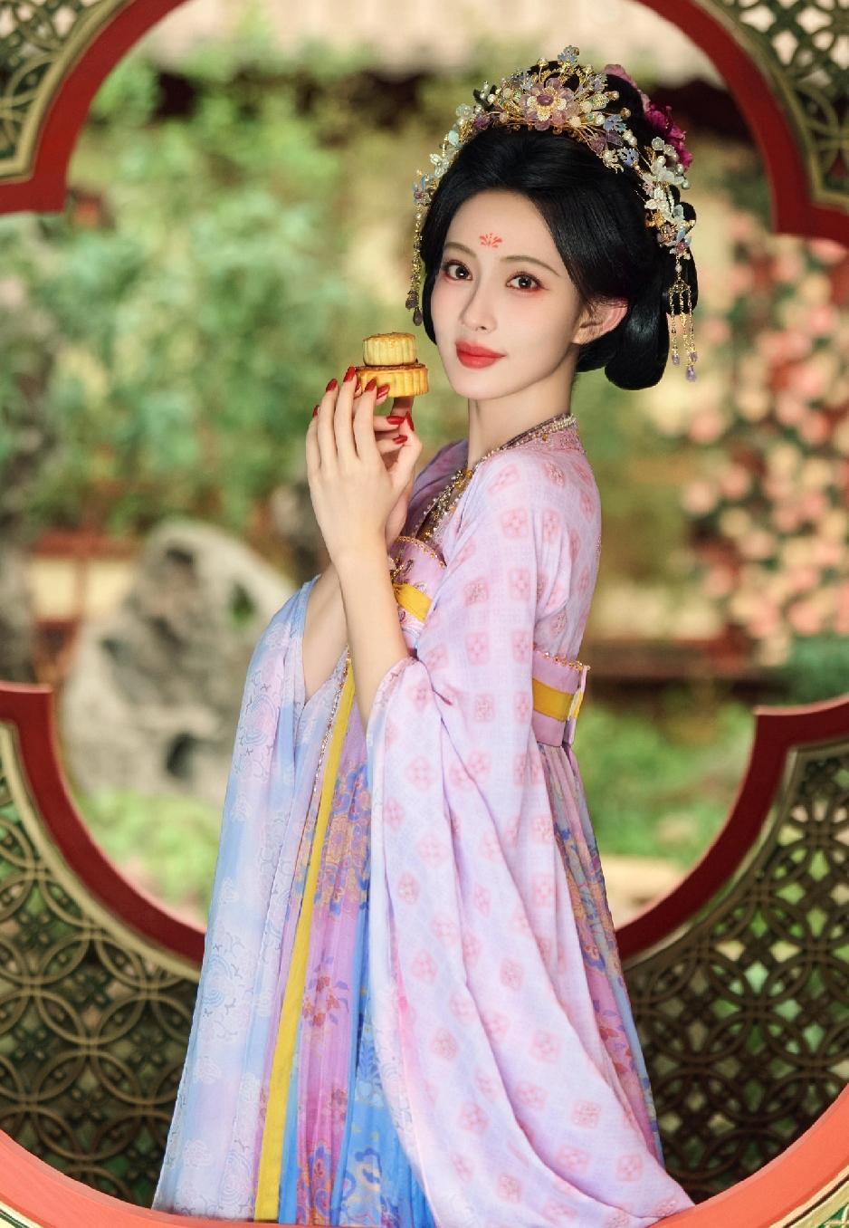 @孟子义～祝大家中秋快乐[比心]