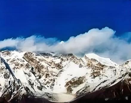 酒会上酝酿的阴谋，只为窃听中国！“你知道吗？世界上有些局，真的是在酒桌上定下