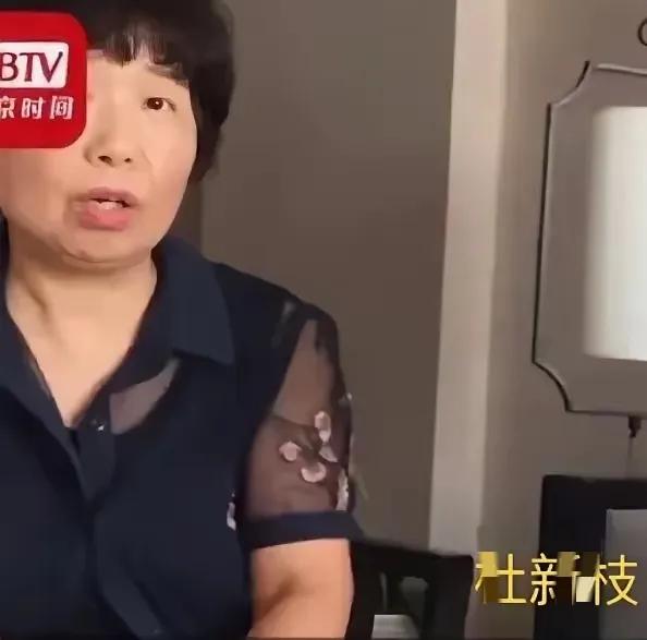 尊敬的杜女士，你们占有许敏的财物不归还，你认为自己没错。许敏要回自己的财物，许敏