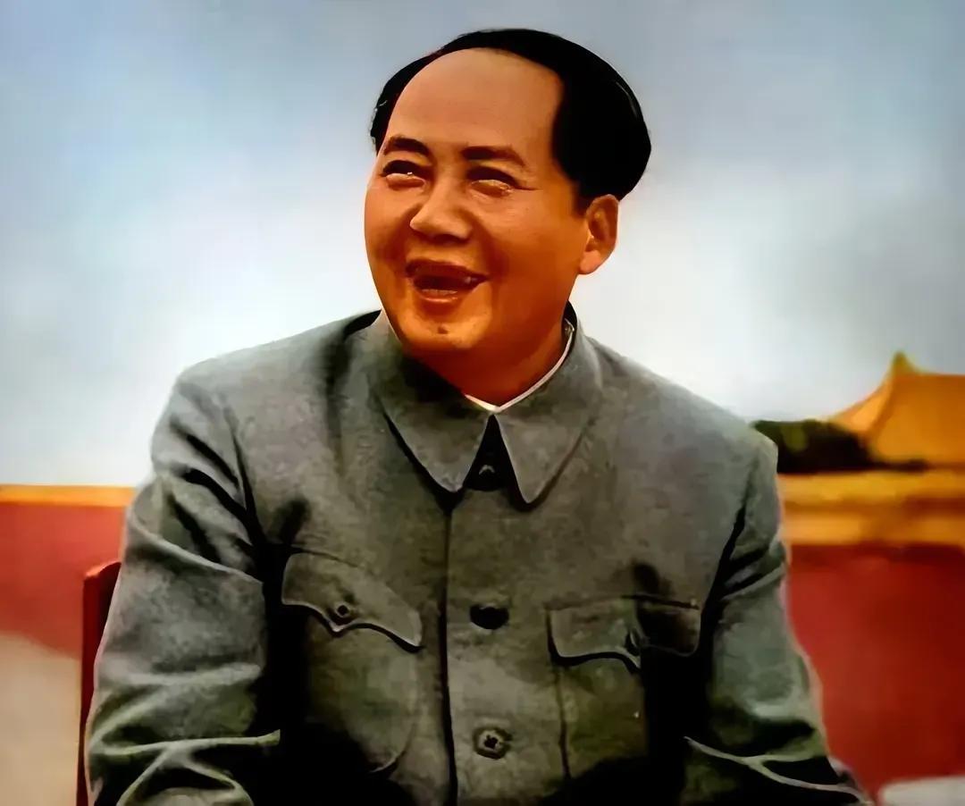 空位就座1956年，党的八大二中全会期间，十三陵水库正紧张施工