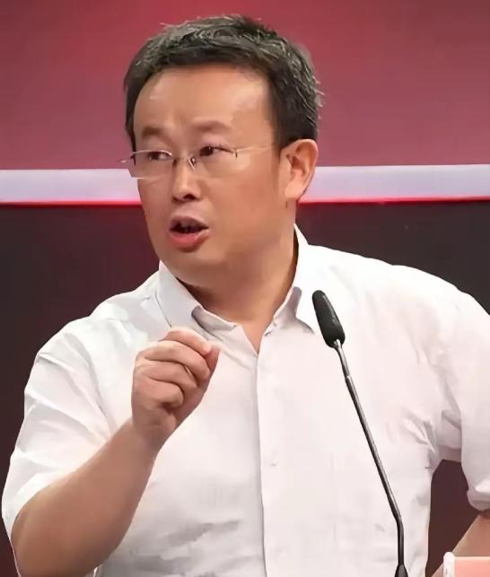 8月15日，项立刚突然把一个沿用了很久的称谓推上舆论场：日本没有“天皇”，只有国