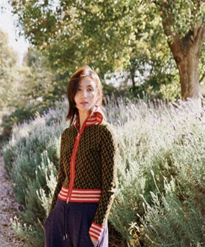 离婚后，他们的关系才真正开始好起来。一位在圈里看透太多的老友抿了口酒说，李亚鹏