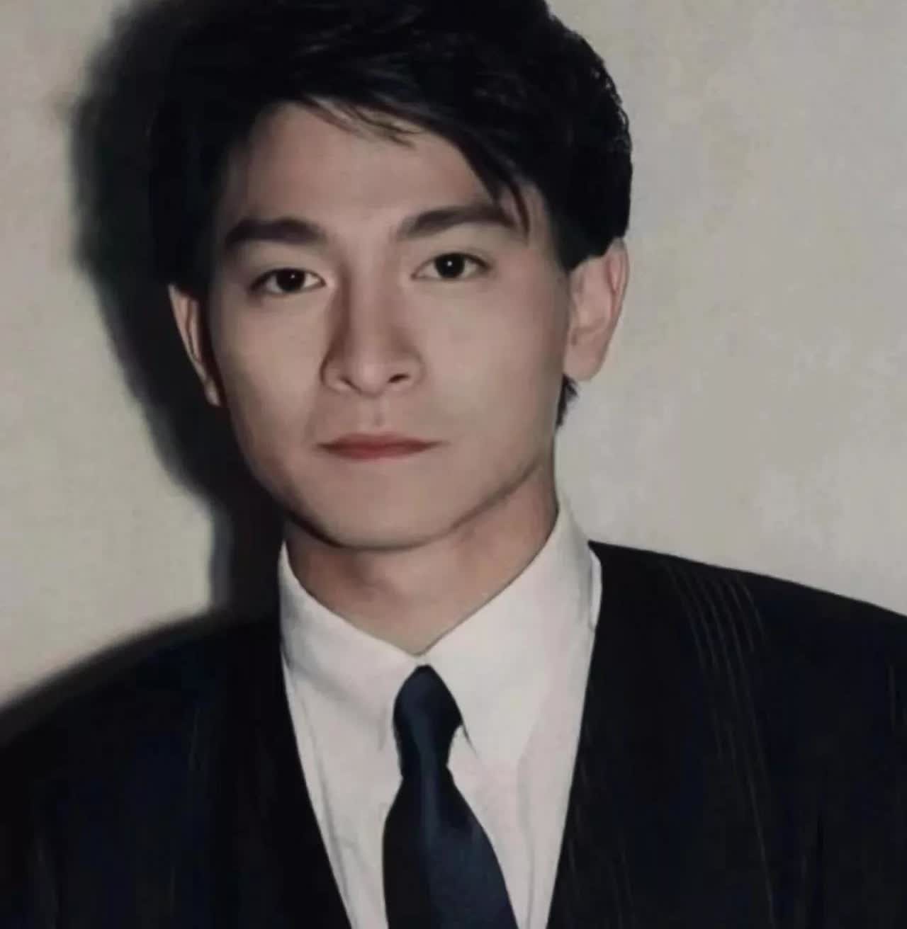 现在全网压力最大的应该是大鹏了吧他费尽心思想给杨幂添把火，没想到却让刘德
