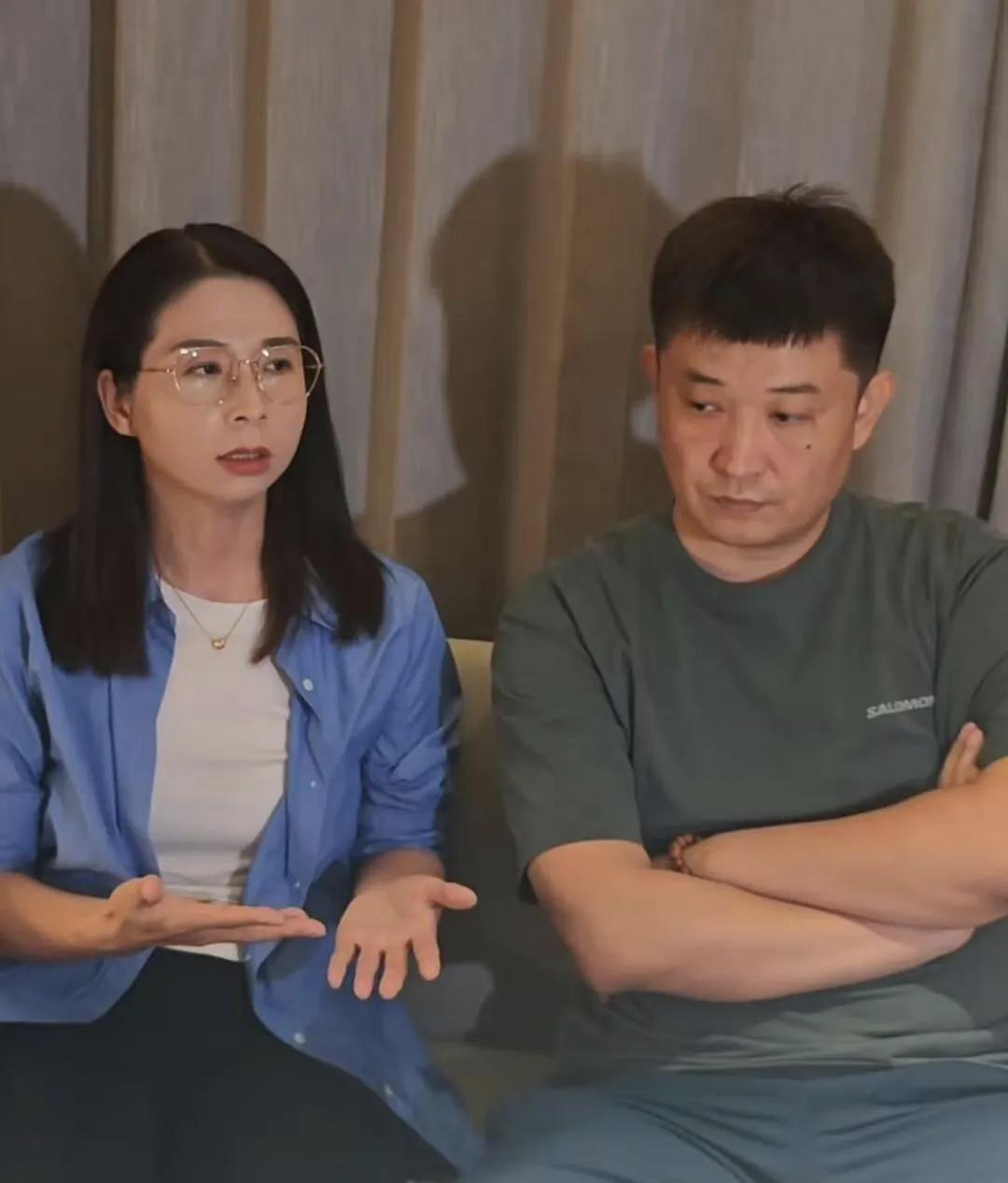 ​今天崔丽丽将穿上被老板性侵当天衣物出庭：“这一回我定要着此衣夺回正义！”​​