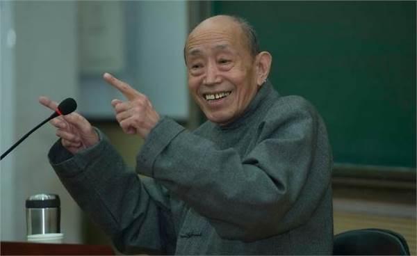 第五,被称为"银幕第一父亲"的演员朱旭,2018年9月15日,朱旭因病医治