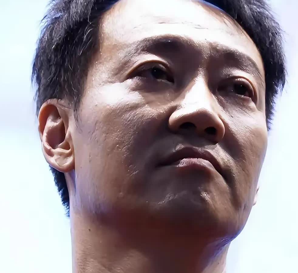 辛柏青深夜发文:今儿第七天，思念没法控制如潮水般涌来！吃不下饭睡不着觉老流眼泪…