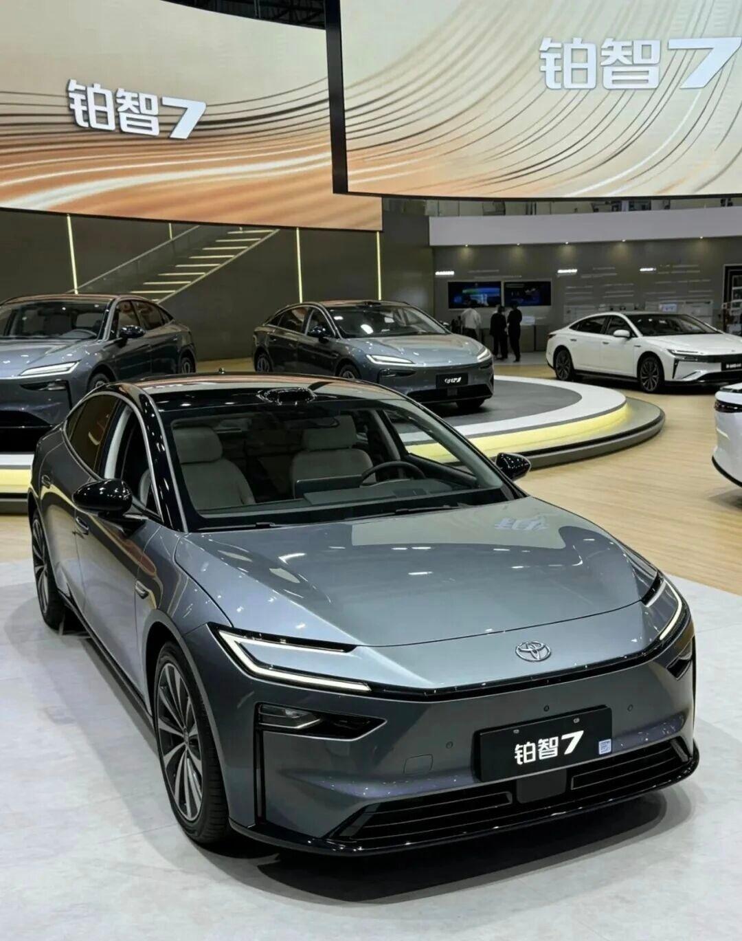 丰田铂智7搭载鸿蒙座舱，是妥协还是进化？丰田的“骨”，华为的“魂”当丰田新车装