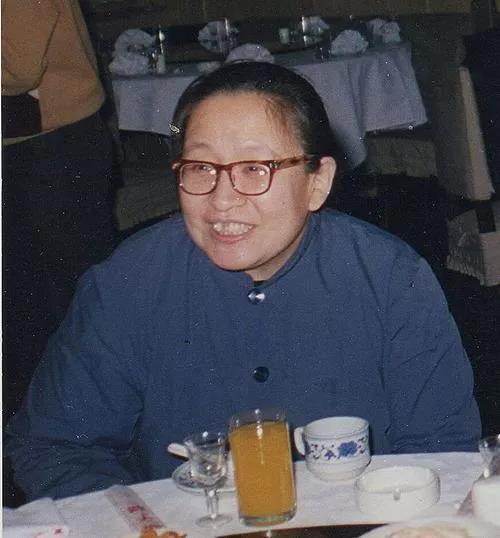 尽管中年以后历经坎坷，晚年的李讷从外表来看，似乎是一个极其普通的老太太，但这种外