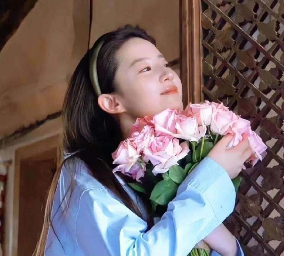 刘亦菲一种气血很足的美真的有一种气血充足的美是很健康的感觉，许愿拥有刘亦菲同款健
