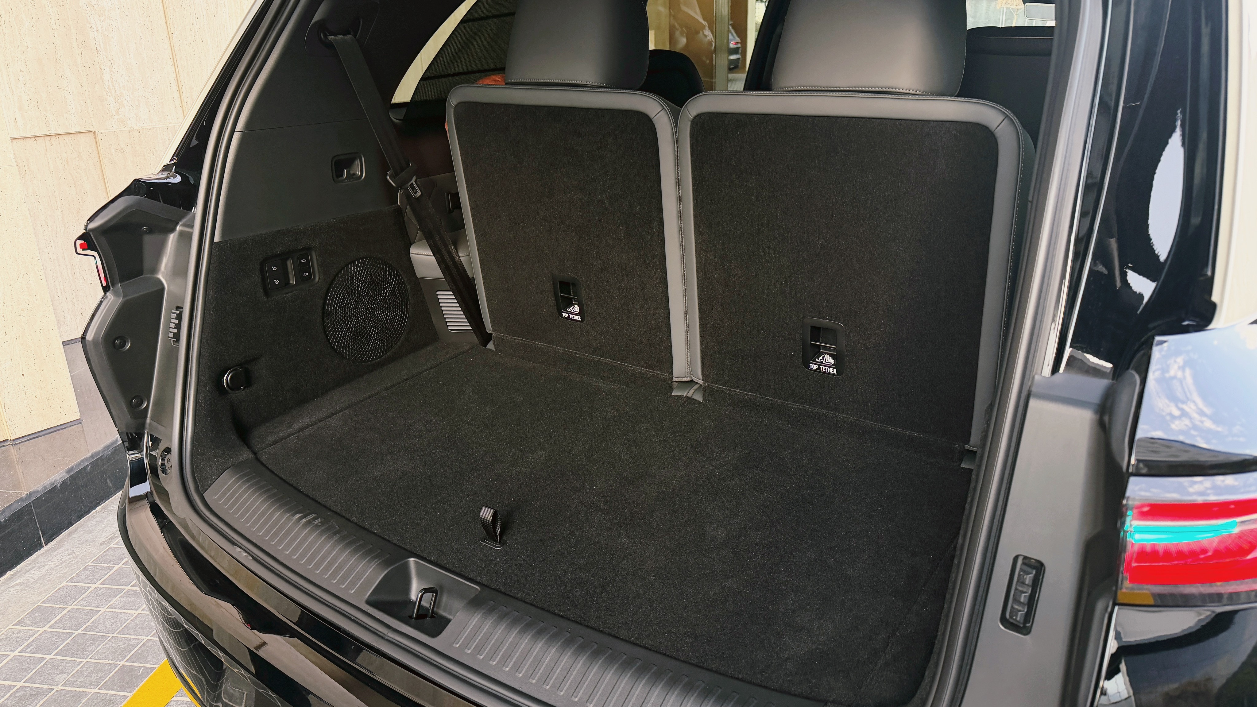 今天来腾冲拍这个，看这意思，又是个大而全