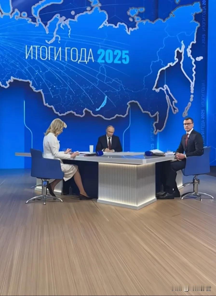 普京灵魂拷问太绝了！一句“你识字吗”，撕开北约最大荒唐你见过如此硬核的外交