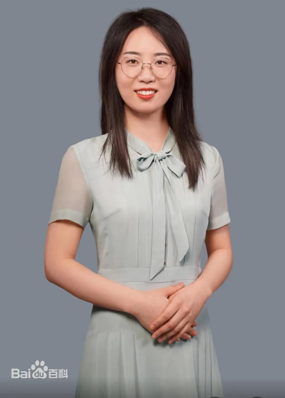 曾梦琪网络爆火，无意帮了我朋友曾梦琪1991年出生，2018年博士毕业，晋升速