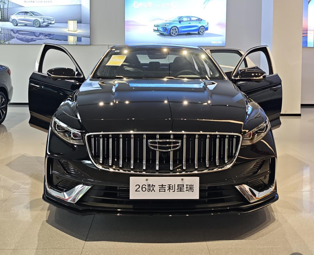 星瑞，第一眼就被拿捏。外观大气，有点沃尔沃的影子，内饰质感在线。2.0T动力，开