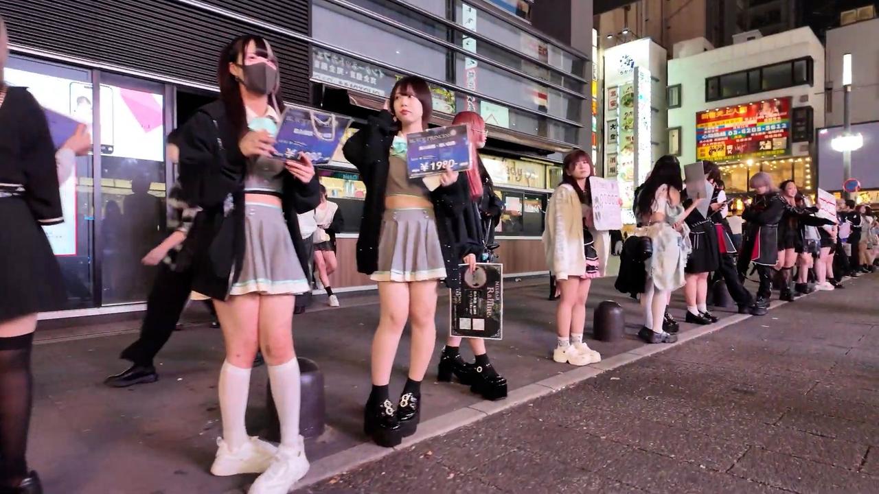 为什么大量的有钱人爱往日本跑，根本原因只有一个，这里真的很适合放纵！麻烦看官
