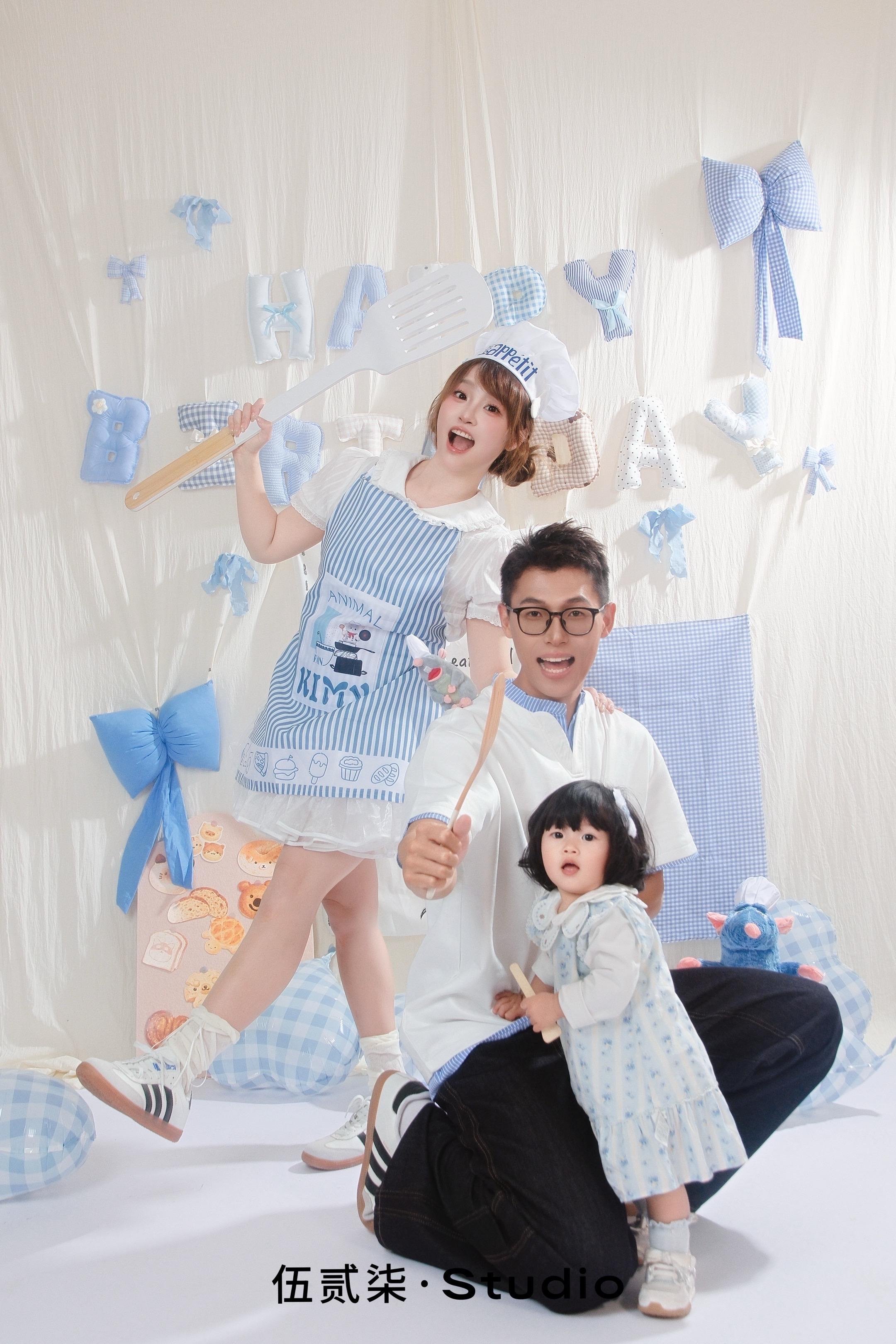 虽然两个人很不错 但是三个人更幸福。