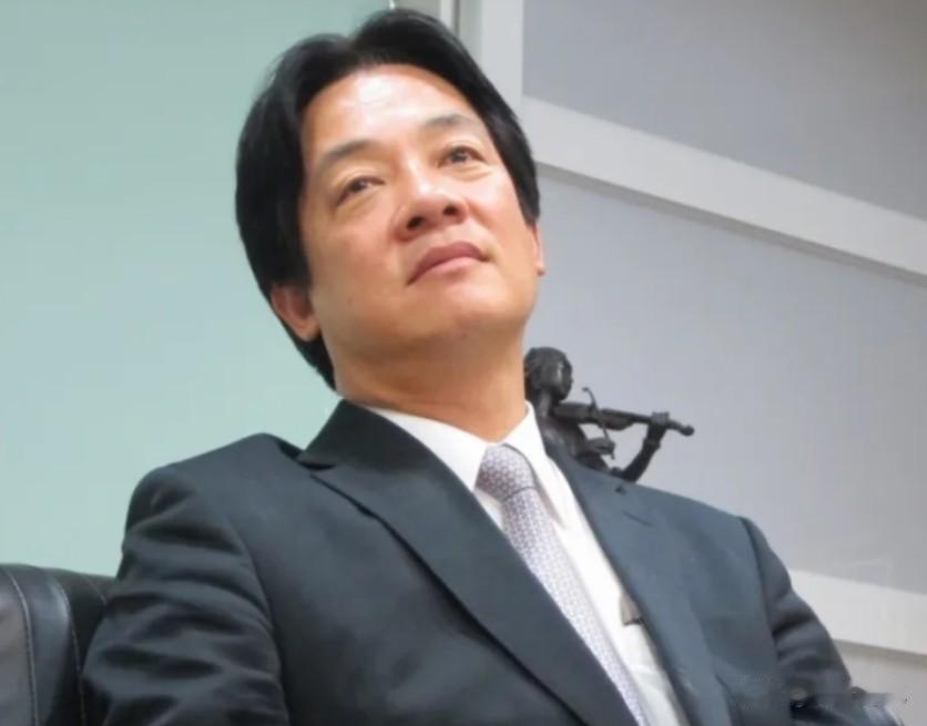 赖清德突然低头服软，彻底断送了分裂阵营的最后退路！他在海基会改口高呼和平，根本挡