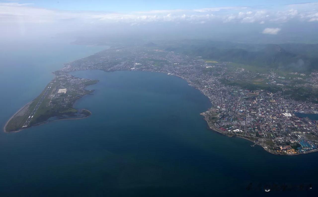 【菲律宾宣布在中国海域发现一个大型天然气田，储量约27.8亿立方米】马尼拉时间