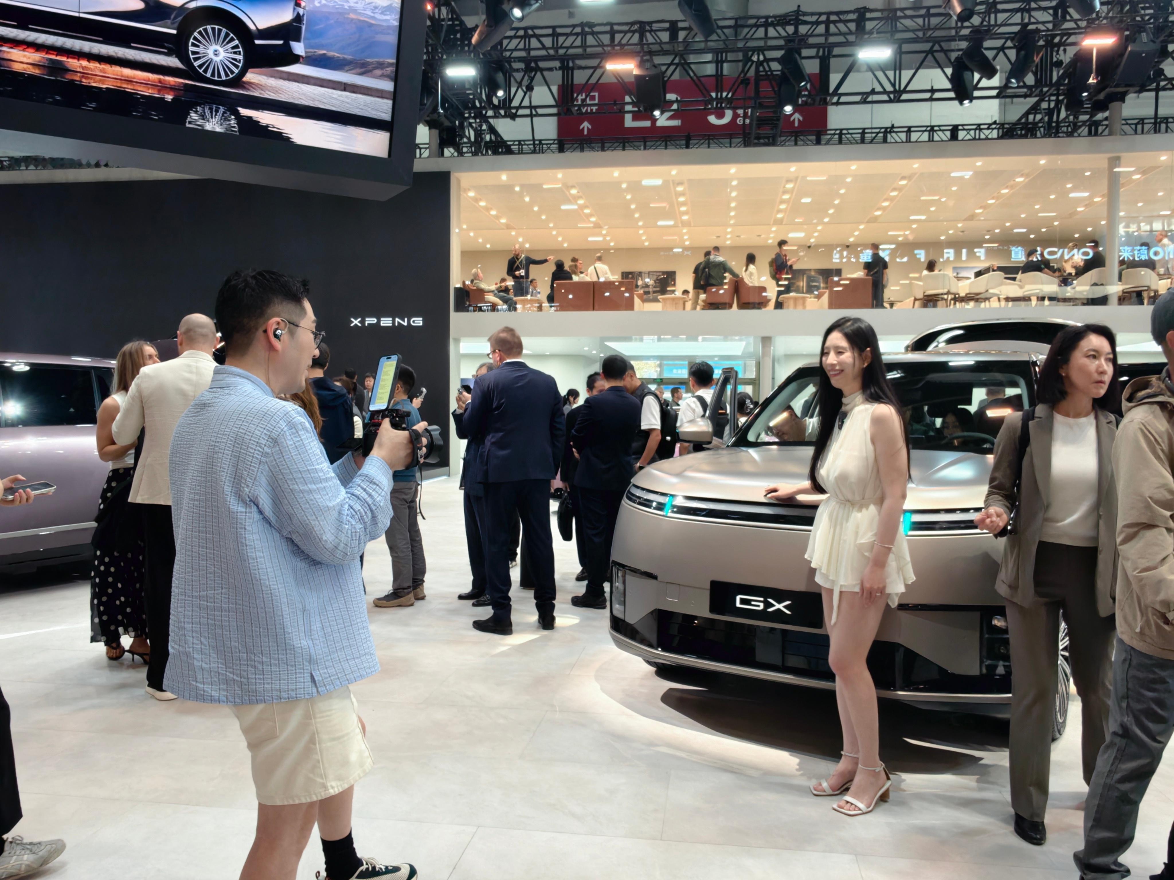 你别说，老外这提词器用法还真值得学习…