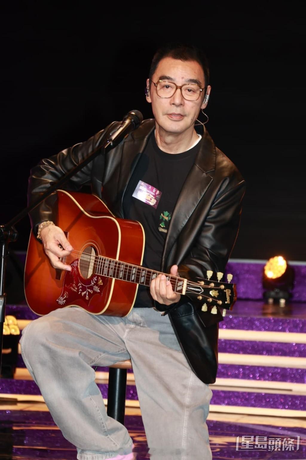 星岛：钟镇涛拒谈前妻章小蕙指控暗嘲离婚近30年：为何要现在讲？自爆太太范姜批