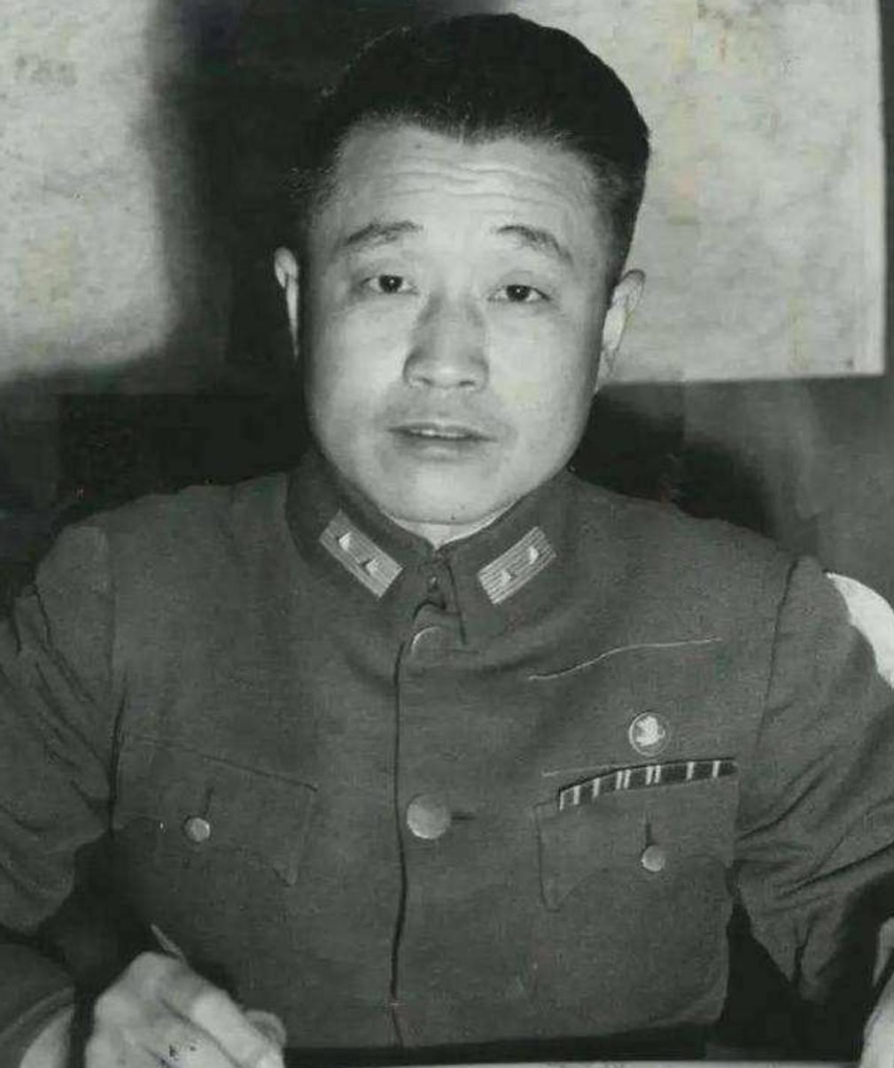 1946年3月下旬，杜聿明做完手术后在北平一家医院休养，突然沈醉来访。杜聿明说：