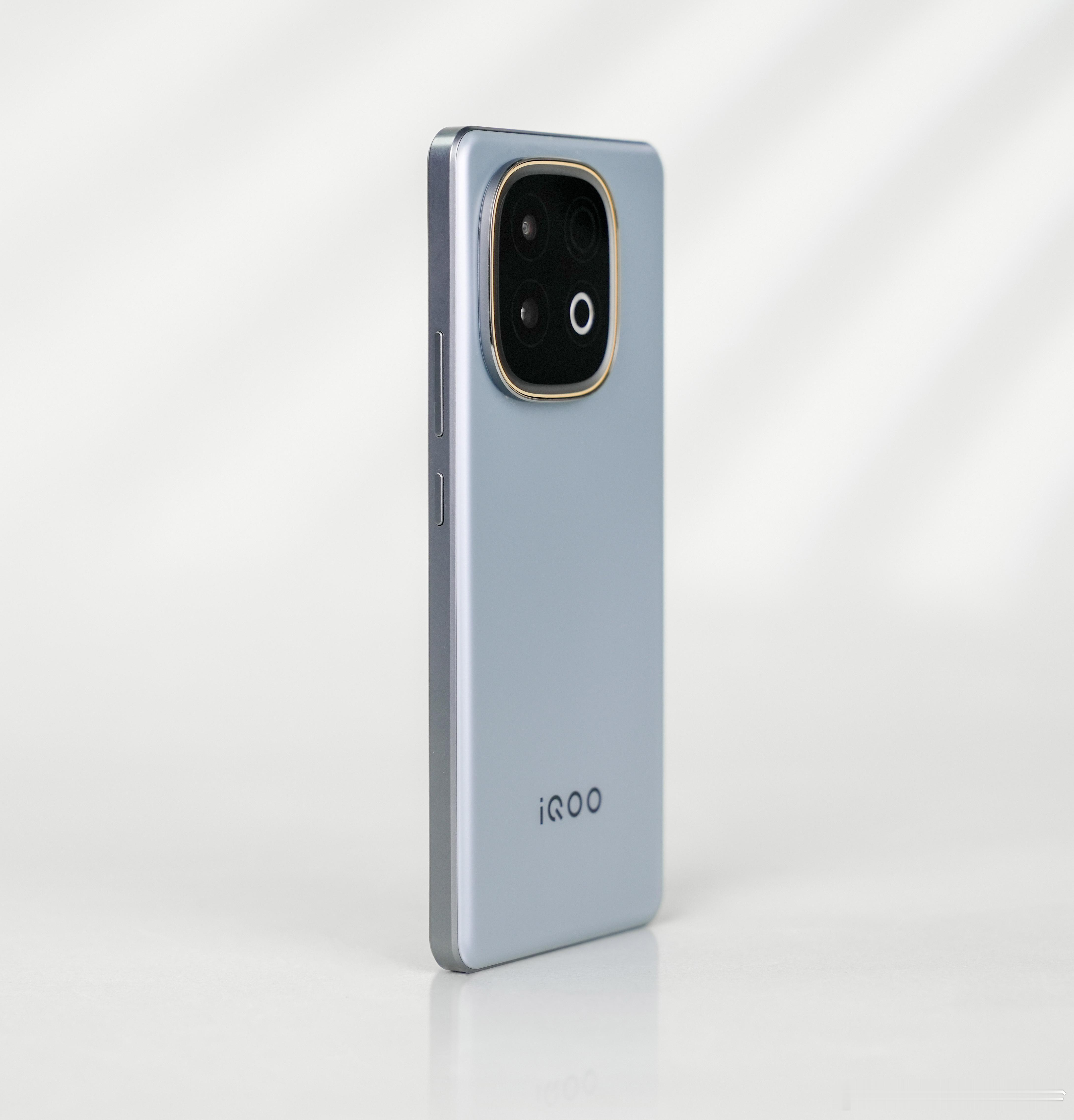 Z10Turbo套娃家族又有新成员，Z10Turbo+主要升级在天玑9400