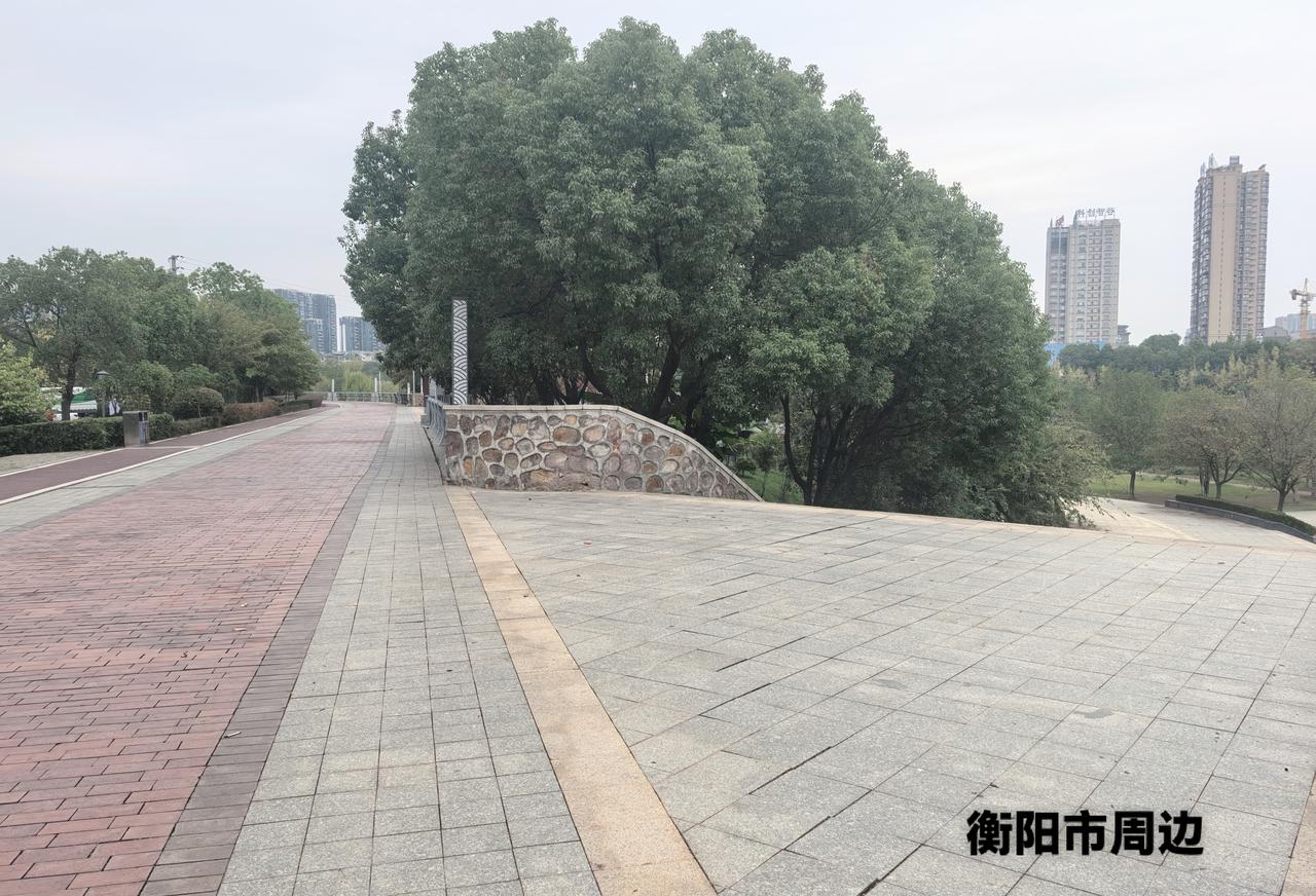 说实话，在衡阳整体上的城市建设方面虽然不怎么样！但是，衡阳市区的周边环境还是相当