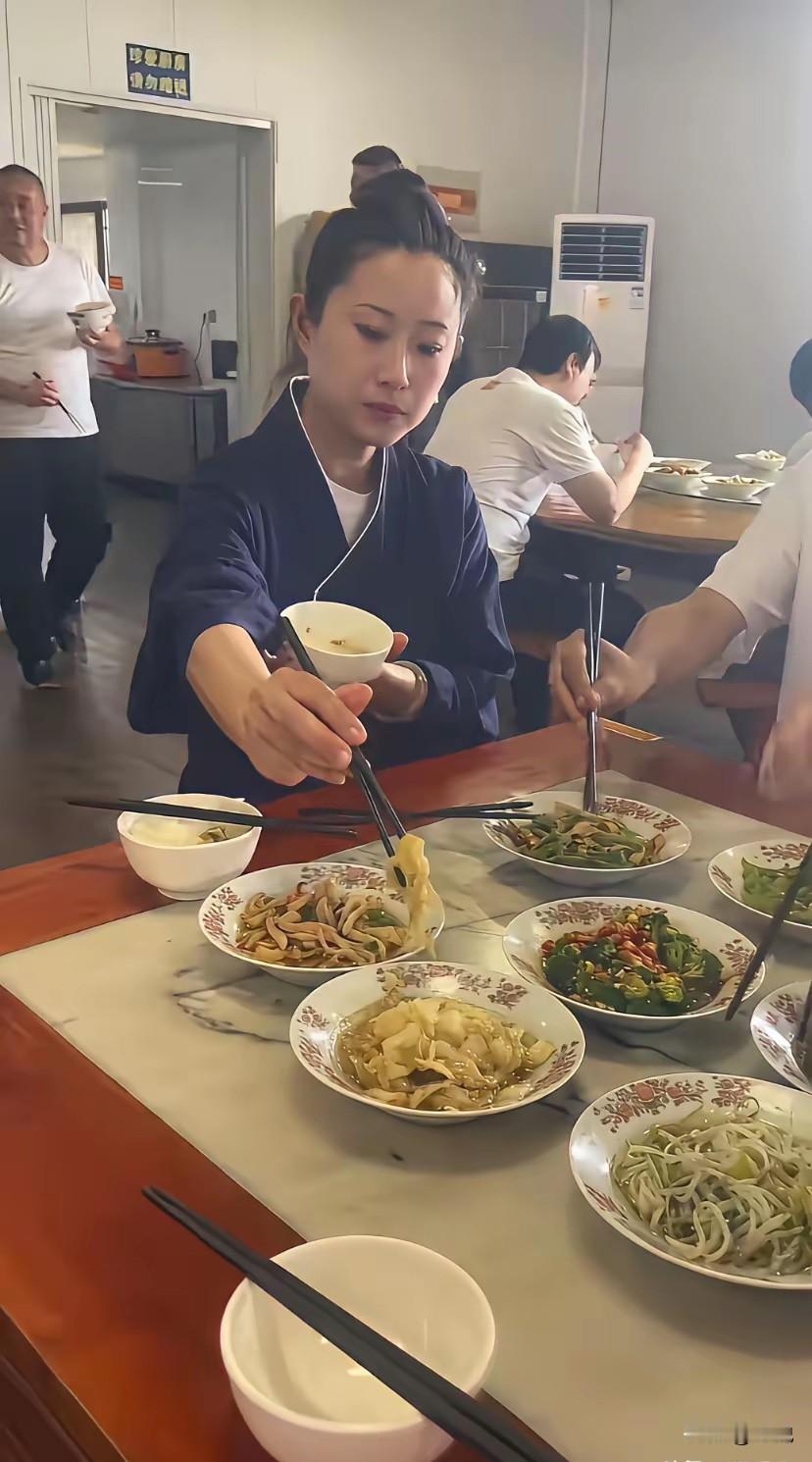 这菜色，能坚持吃一个月吗