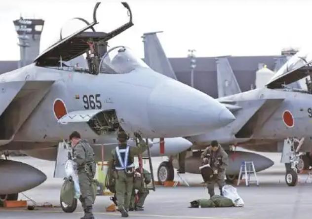 日本终于坐不住，战机连飞北约，大国坐席它要上位了。日本这两年的军事动作越来越