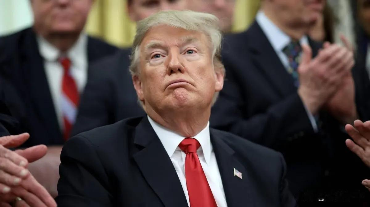 纽约时报中文网3月11日晚写道：“拉美领导人越来越擅长表面配合华盛顿的要求，私下