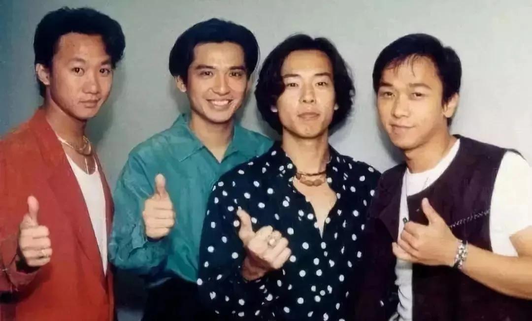 Beyond乐队当然是如假包换的摇滚乐队！他们的音乐风格鲜明，融合了硬摇滚、重金