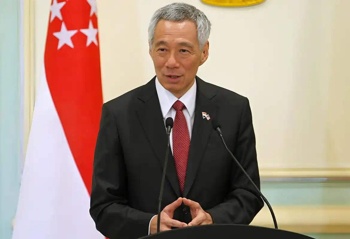 对新加坡不能心慈手软，新加坡前总理李显龙在日前演讲中的一句话，却引得台下的新加坡