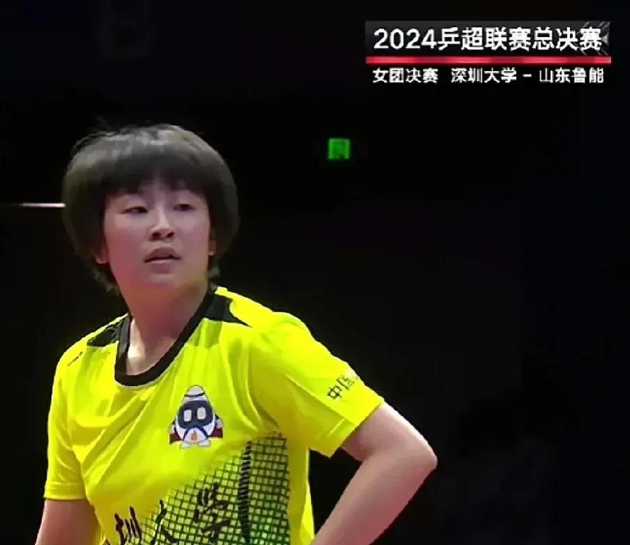 很多人把小将覃雨萱吹得神乎其神，说她是中国女乒的未来，难得的乒乓天才，国家应该大