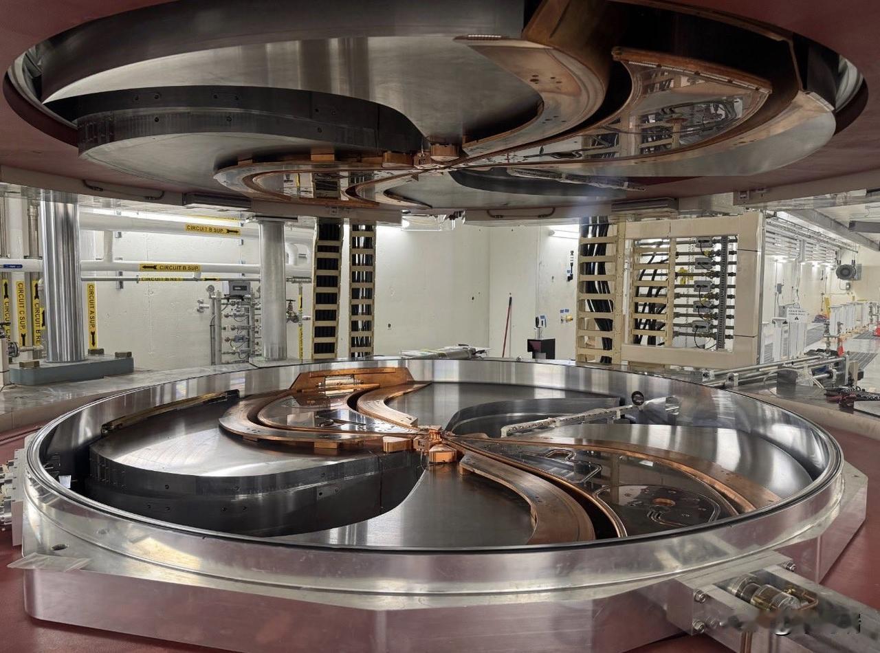 SpaceX公司发布了一张他们用于辐射测试的新型回旋加速器的照片。设备详情