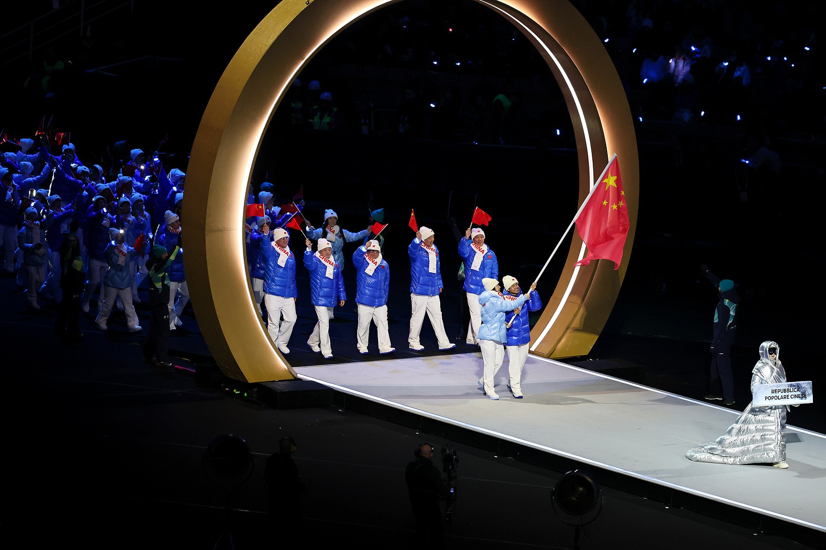 中国队5金4银6铜分布: 自由式滑雪3金3银3铜 速度滑冰单板滑雪1金