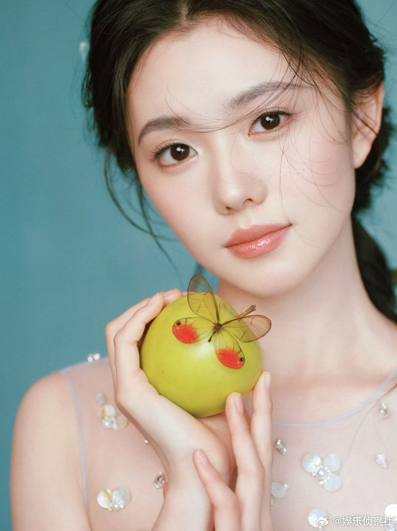 刘浩存越素越美～