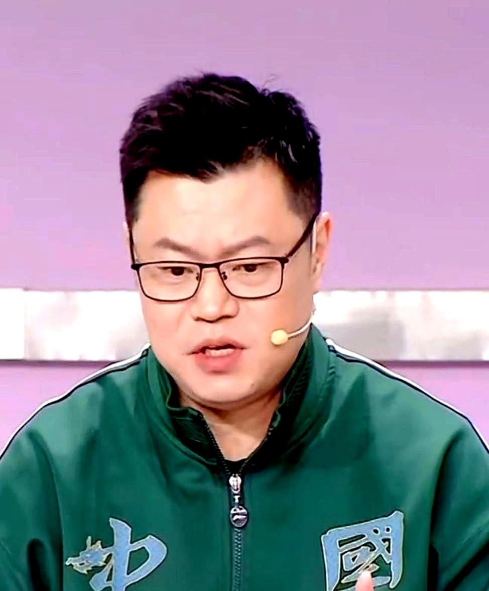 侯英超一句话就把王曼昱现在给点透了！他说鳗鱼给自己定了新规矩：“能4:0拿下