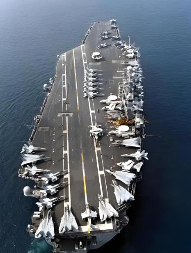 航母为什么非得带飞机，难道不能直接装满导弹吗？其实中国就是这么干的。有人说我们现