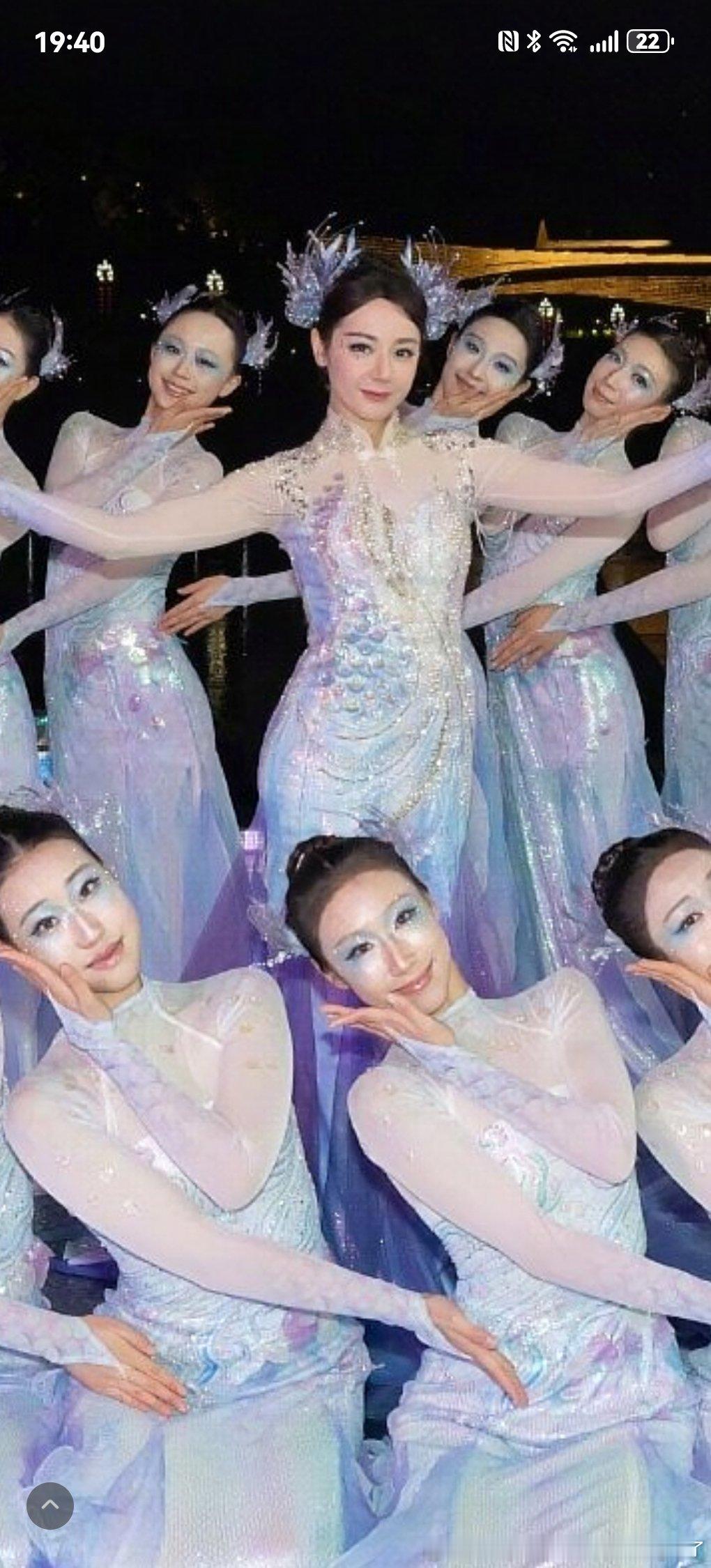 今年这好像“中年富婆”