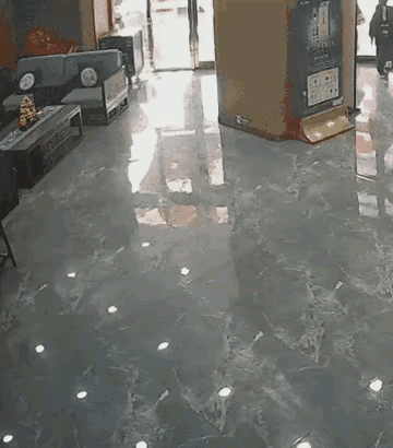 男子长期流窜于各类宴席被抓这则新闻讲述了江苏徐州睢宁一名男子因