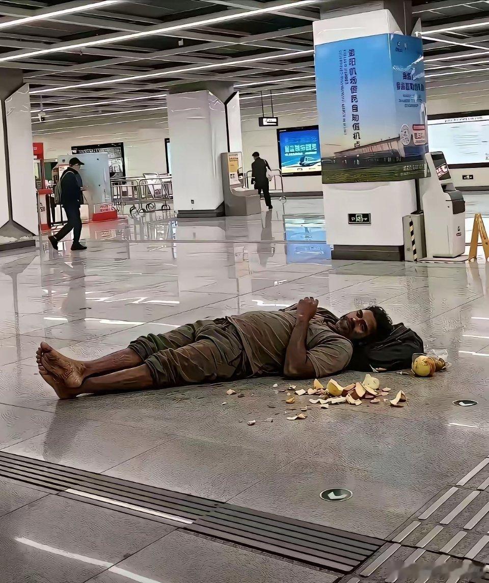 还真是哦，自从他上任之后，国内的阿三突然就多了起来，你说他放这么多阿三进来，目
