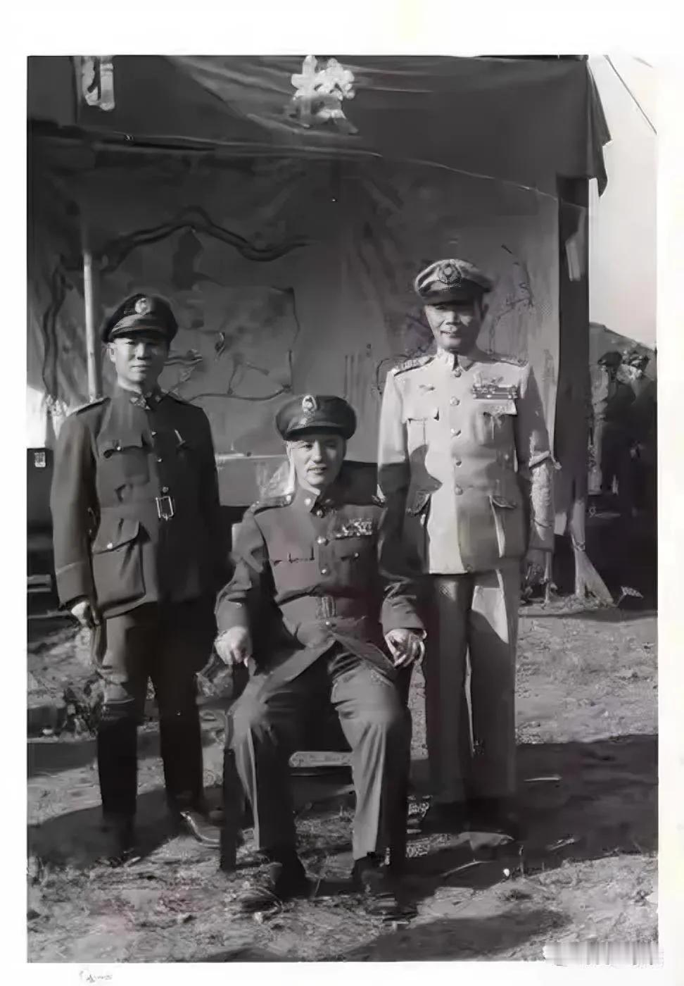 著名军事学者罗援将军曾专门就此谣言向吴石将军的家人求证。根据吴石家人的明确回应，