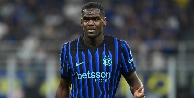 突发！据报道，国米前锋博尼突发流感，将缺席本轮国米客场对阵比萨的比赛。真是屋漏