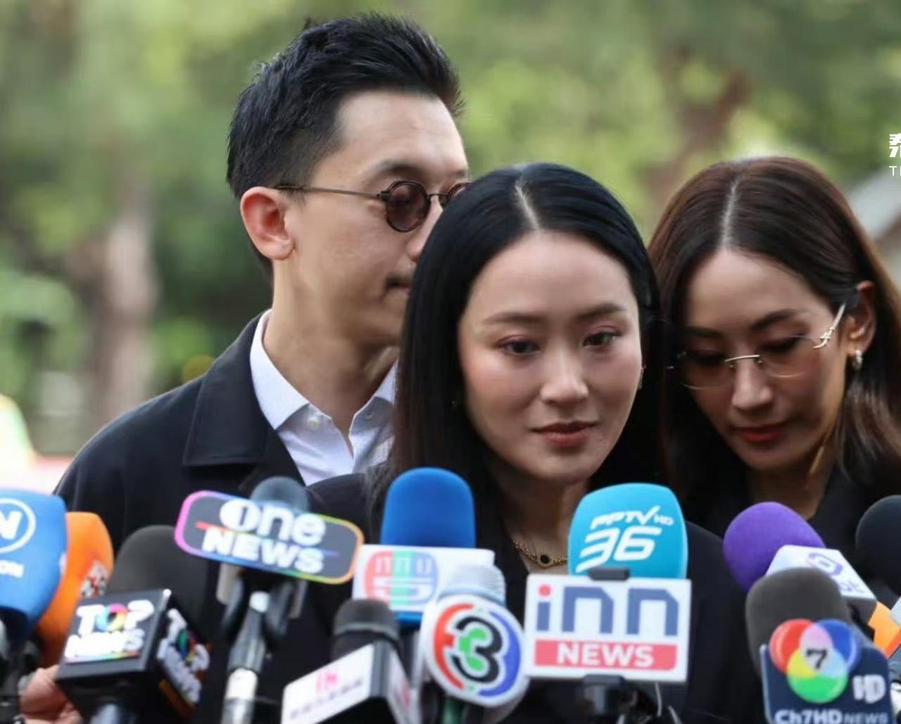 他信女婿纳塔鹏有望被提名为为泰党年轻一代总理候选人。他信大女婿纳塔鹏去监狱探
