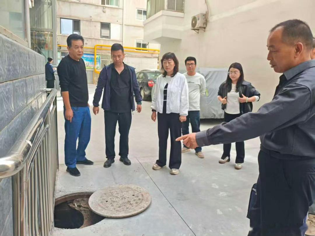 兰州嘉峪关路街道老旧小区改造【脚步下沉巡问题】兰州市城关区嘉峪关路街道坚持“建好只是开始，管好才是关
