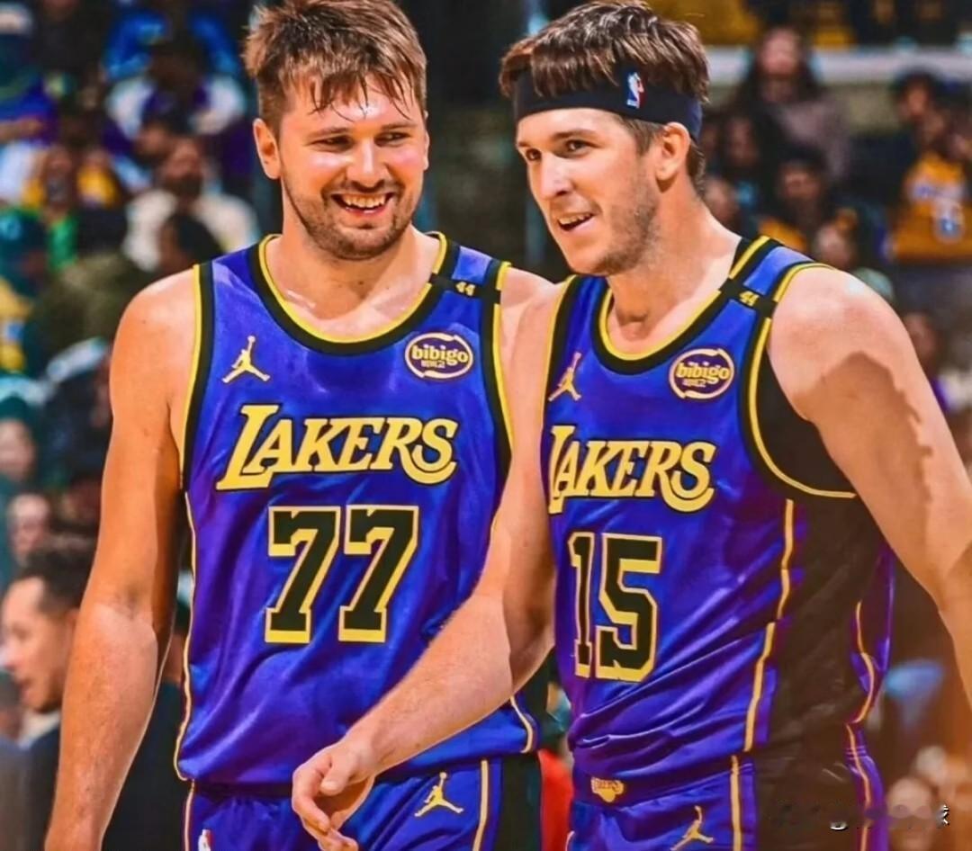 湖人双少合砍62分！湖人121：111拿下黄蜂，看看球员数据，谁是赢球功臣？！